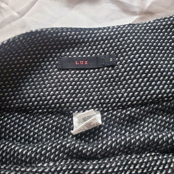 LUX Urban Outfitters Y2K Textured Mini Skirt EUC - Picture 2 of 4